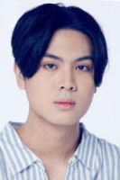 Q Nattaphop Tokhem as Ake