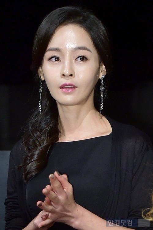 Yoon Sul-hee as Wife of the car key thief