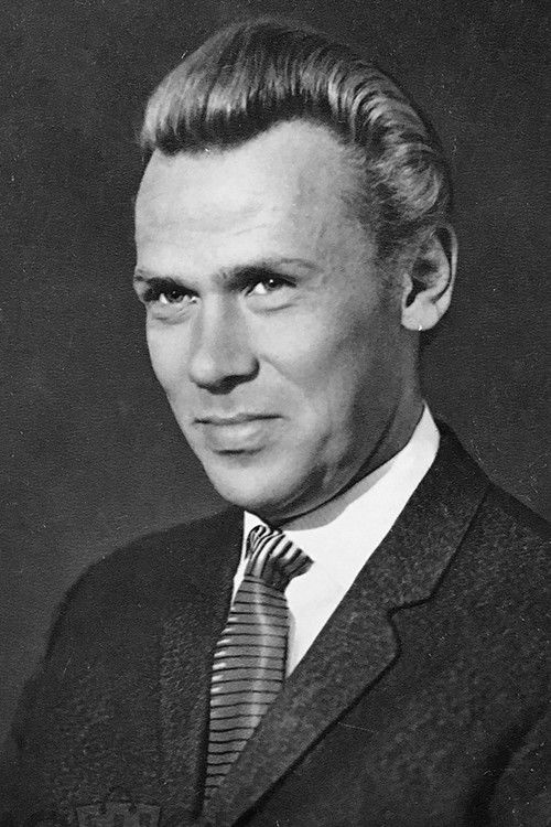 Stanislav Khitrov as Igor Malyutin