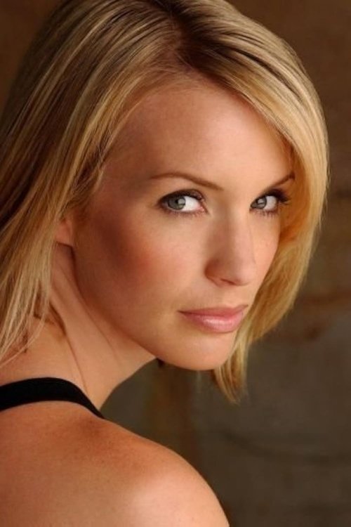 Nicholl Hiren as Amanda Pierson