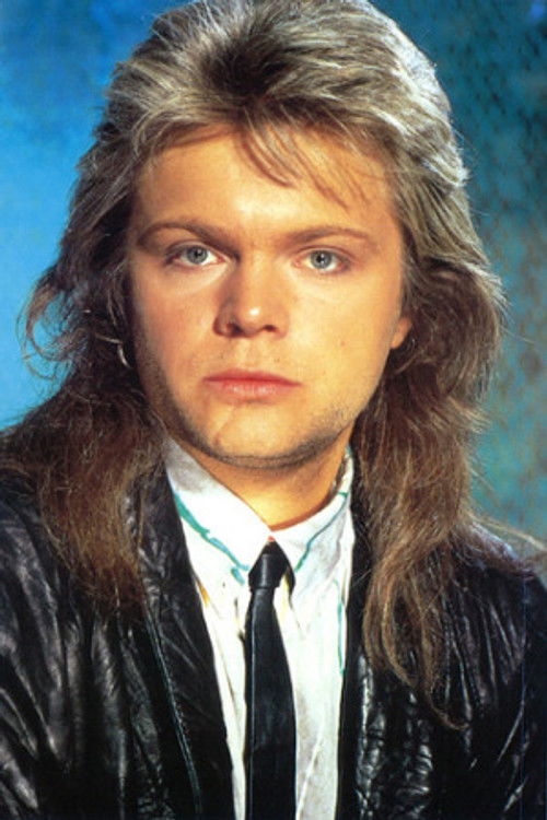 Mic Michaeli as Self - Keyboards