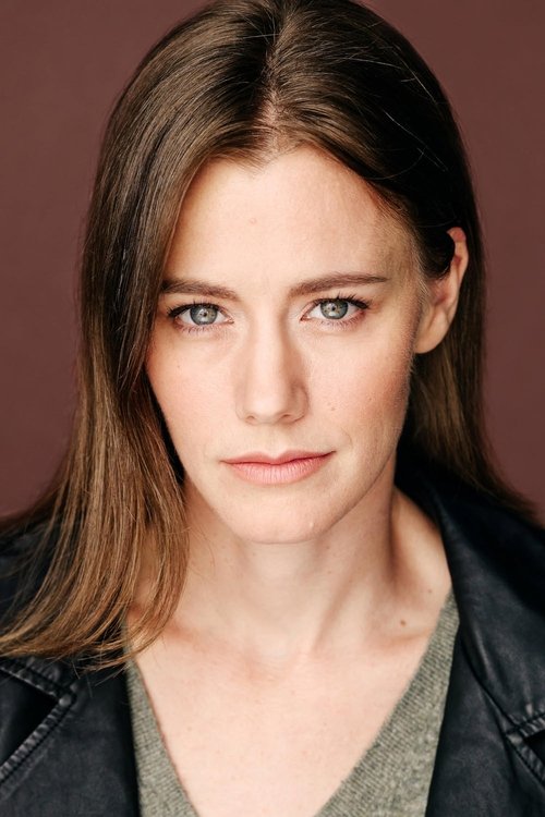 Jolene Kay as Elizabeth