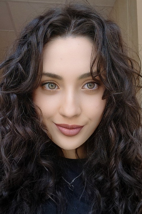 Mara Rosado as Mujer en la playa