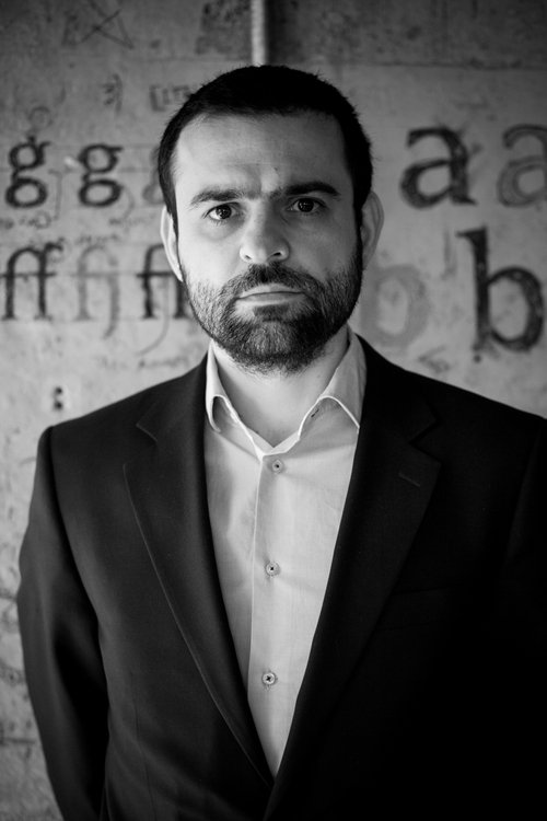 Bogdan Theodor Olteanu as Regista