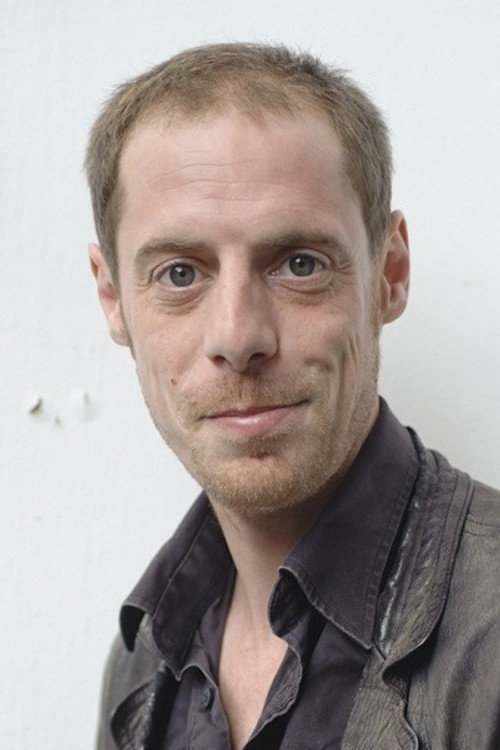 Corentin Lobet as Professeur