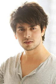 Ansh Bagri as Roky