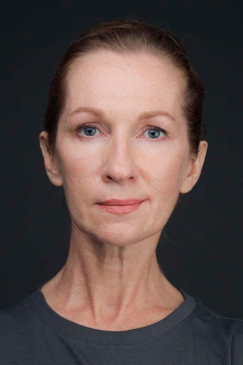 Galina Ponyatovskaya as Playwritter's wife