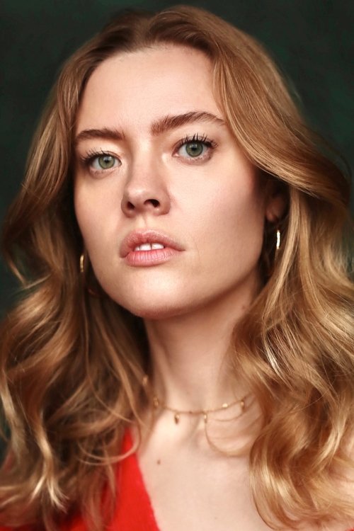 Jennifer English as Llanofinn