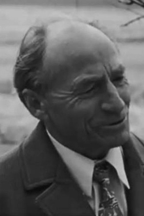 Konstantin Gubenko as ded Svirid - yeger'