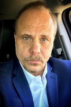 Dennis W. Hall as Freddie