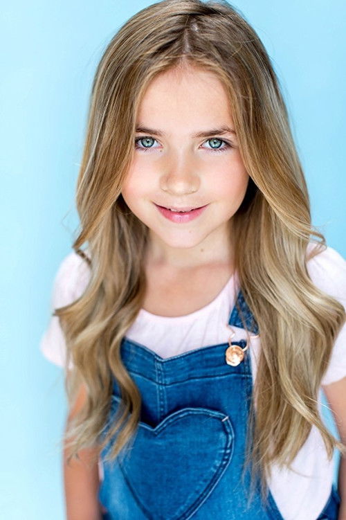 Ava Sleeth as Sophie Addison