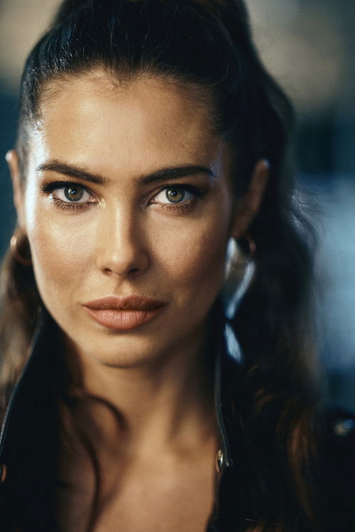 Eloise Lovell Anderson as Jessica