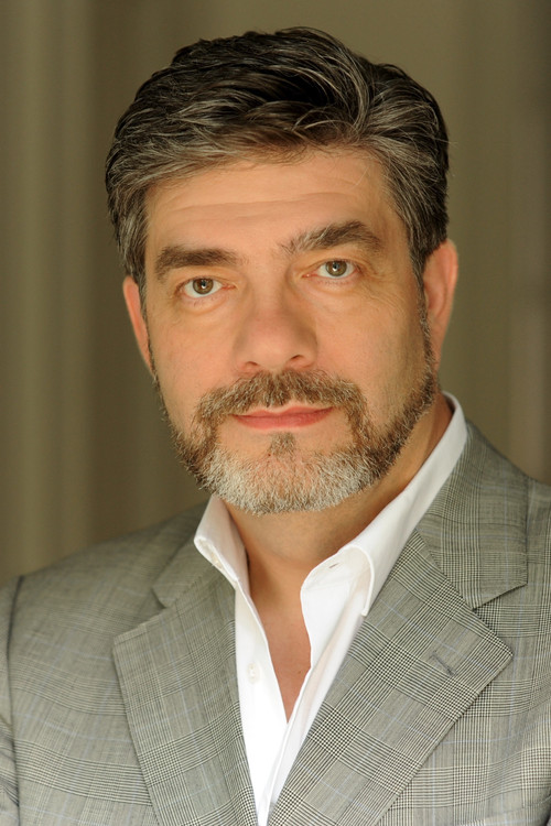 Franz-Josef Selig as Bartolo