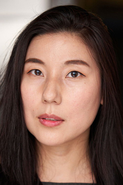 Cindy Choi as Lisa's Mom