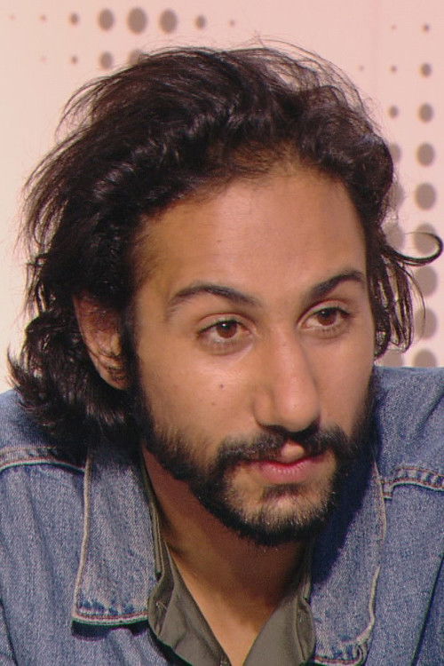 Arthur Teboul as Narrator (voice)