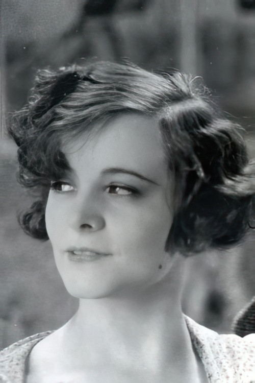 Marcelle Hainia as Fredo's Wife