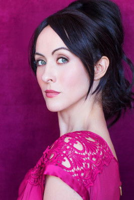 Madeline Dee as Avary