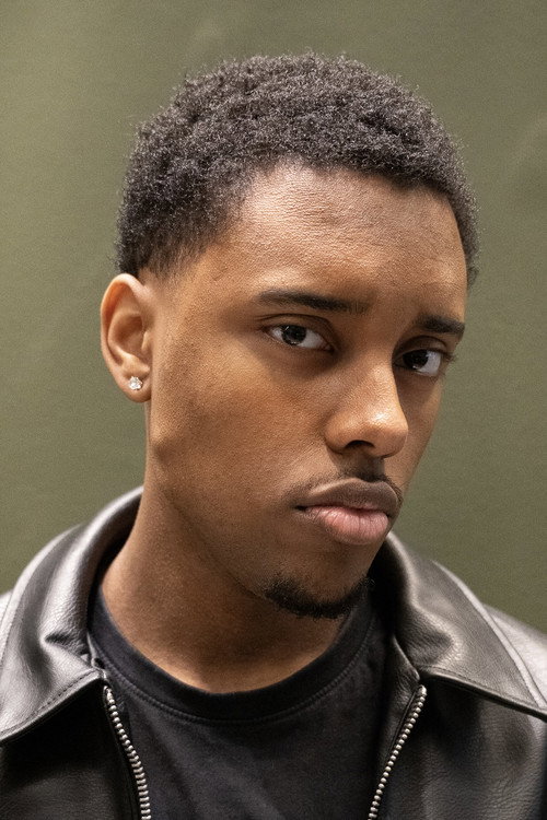 Julien Moreno as Dealer