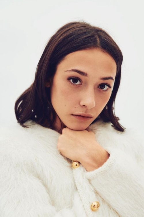 Suzanne Jouannet as Colombe