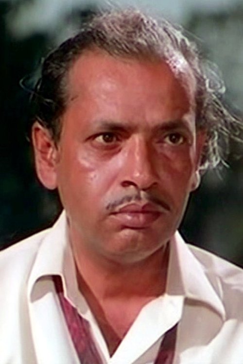 Keshto Mukherjee as Ishu Bhelkiwala