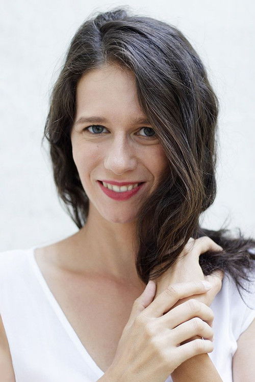 Anita Ešpandrová as Light bitch