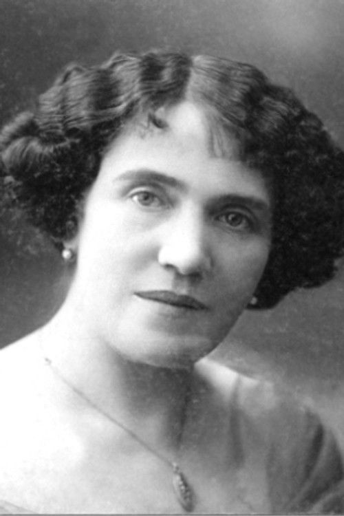 Avgusta Danilova as Stara ženica