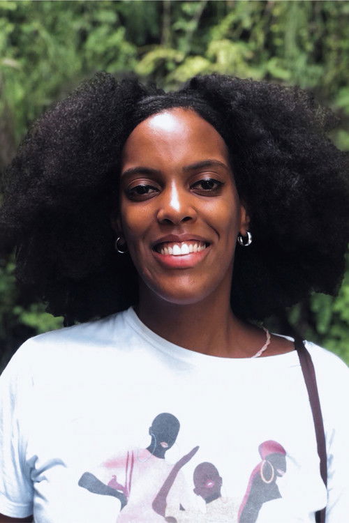 Daniele Souza as Vendedora Maria