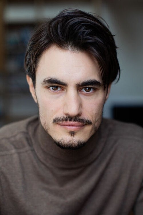 Carl Bruchhäuser as Pierre