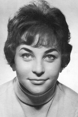 Milena Kladrubská as Alena