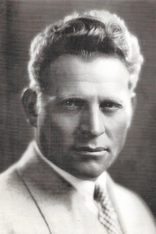 Fred Kohler as Curly-haired Convict