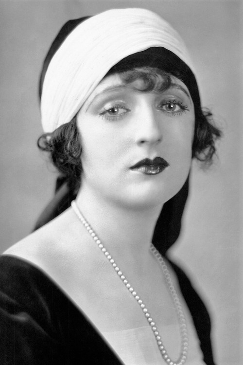 Carmel Myers as Estelle