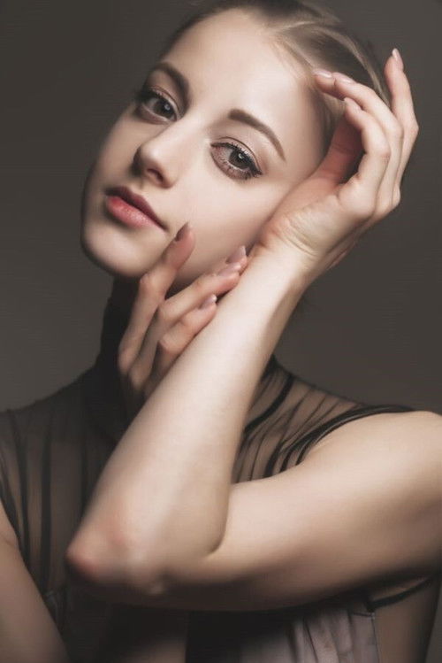 Natascha Mair as Clara