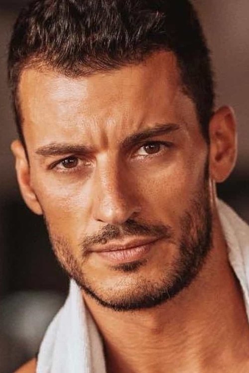 Rúben Rua as Gonçalo Silva