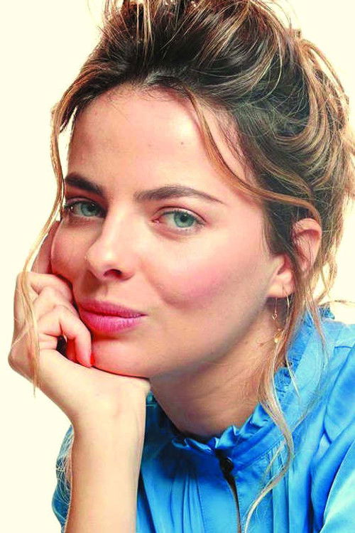 Paolina Biguine as Deborah White