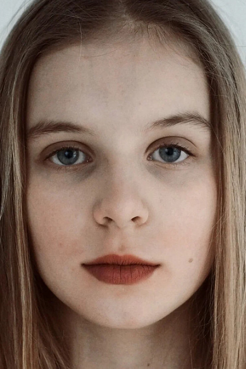 Varvara Mishukova as Маша