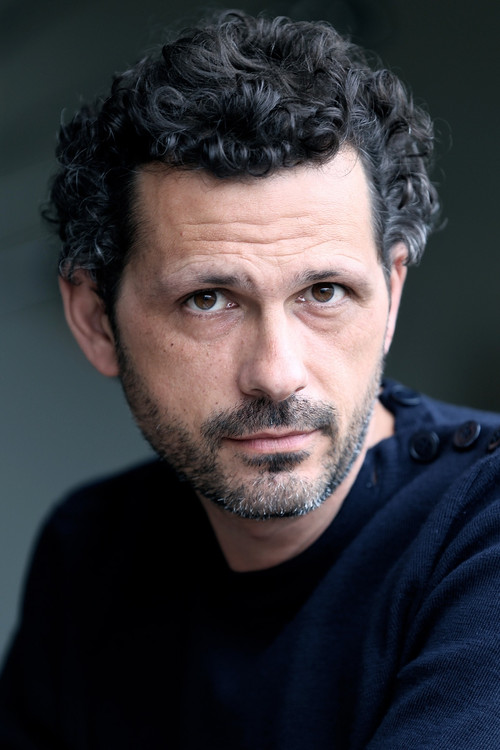 Raphaël Mathon as Jean Multon (voice)