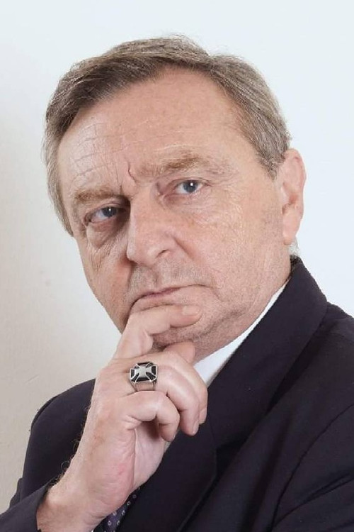 Paolo Belletrutti as Maître ristorante