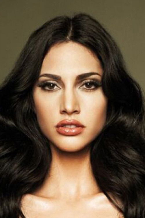 Αγγελίνα Ματαλιωτάκη as Λίνα