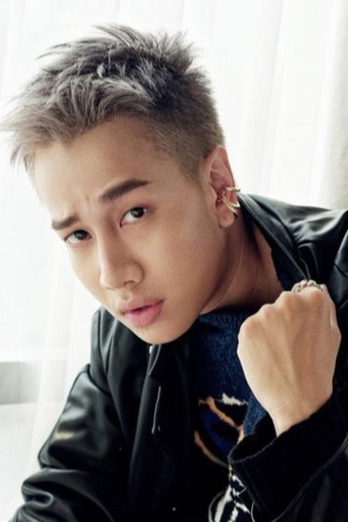 Lou Hoàng as Nghệ sĩ âm nhạc