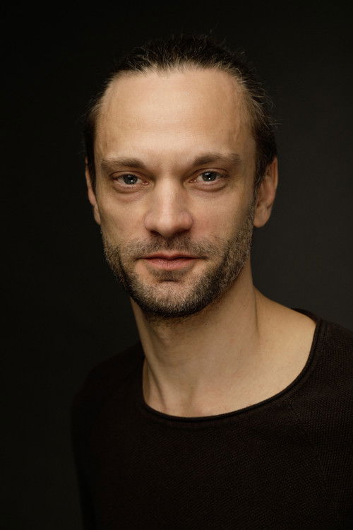 Ola Wallinder as Anders