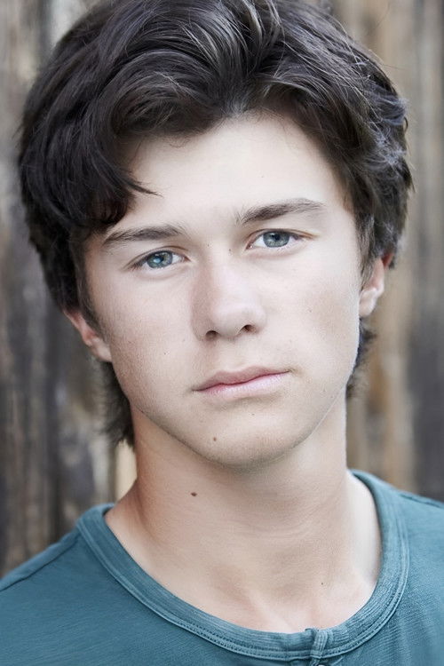 Carson Reaume as Ethan