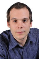 Domonkos Fellinger as Sir Hartley Shawcross