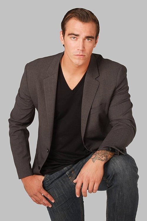 Clark Gable III as Skateboard Kid