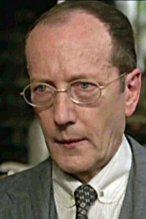 Pierre Belot as le maître d'hôtel