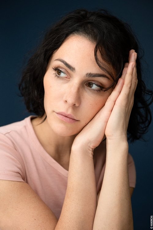 Marine Bohin as Emily