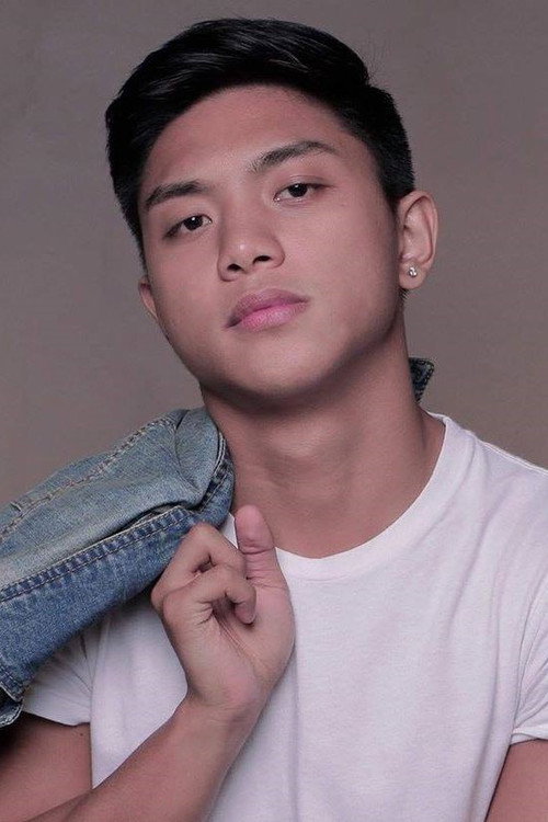 Royce Cabrera as Luis