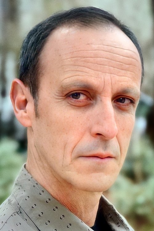 Ami Weinberg as Zvika