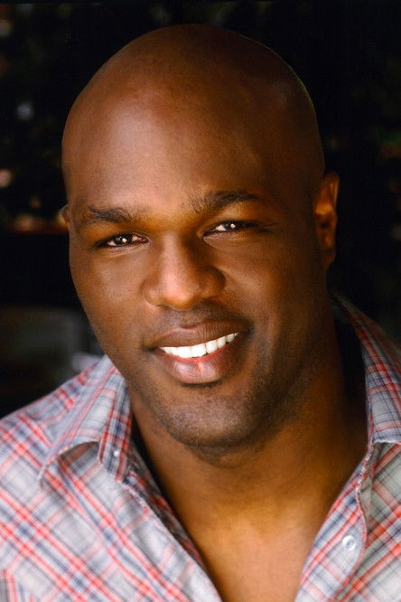 Karl Campbell as Leo