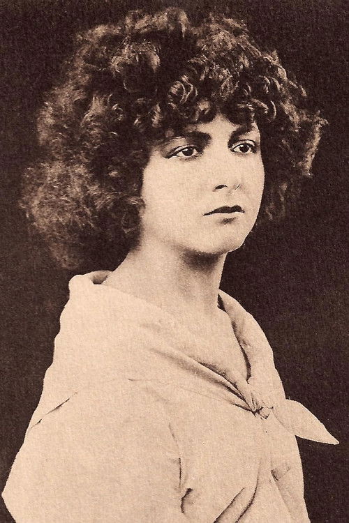 Desdemona Mazza as Suzanne Leverrier