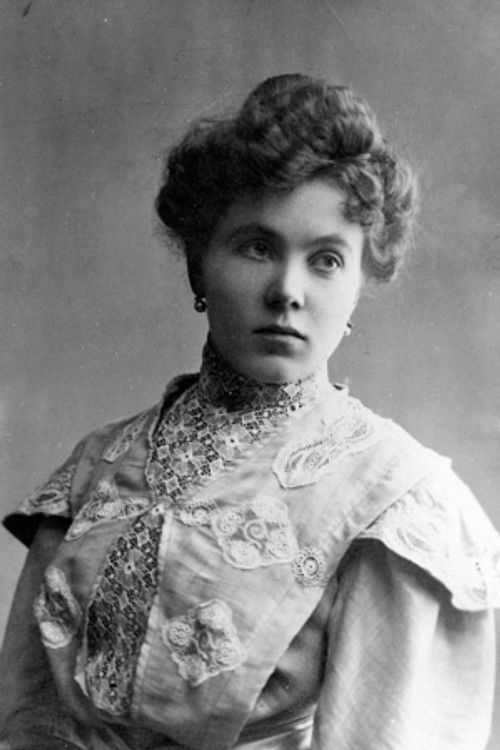 Betty Kuuskemaa as Anna, housekeeper